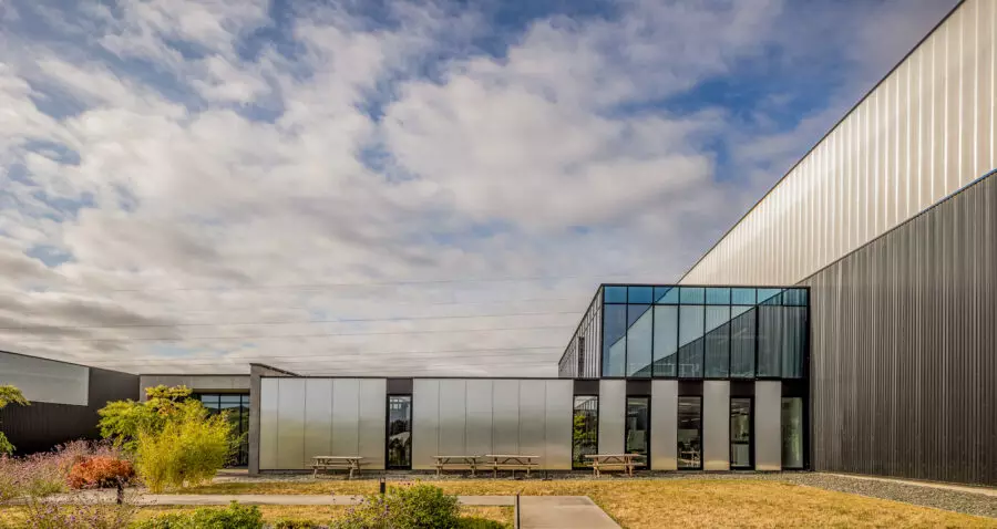 Rupteurs thermiques Slabe, boîtes d'attentes et accessoires chantier. COHB reste proche de vous et de vos réalités terrain.