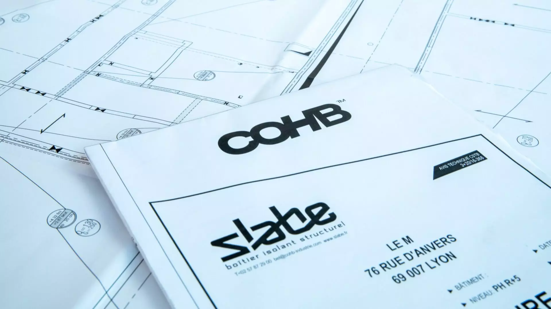 Rupteurs thermiques Slabe, boîtes d'attentes et accessoires chantier. COHB reste proche de vous et de vos réalités terrain.